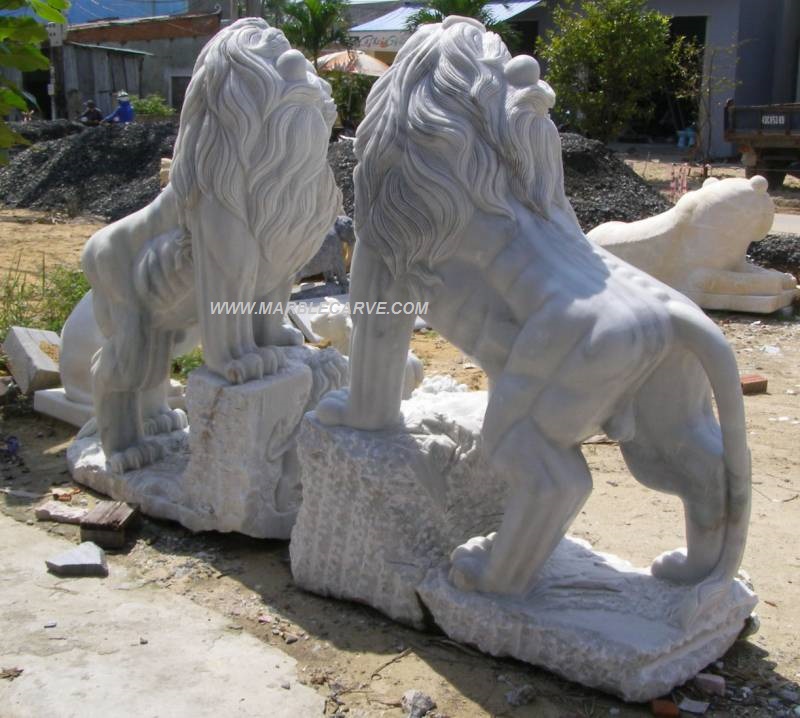marble Lion statue sculpture