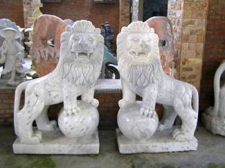 Marble lion Statue carving Sculpture Garden carving photo image
