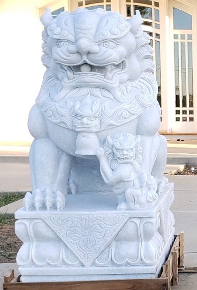 marble foodog statue sculpture