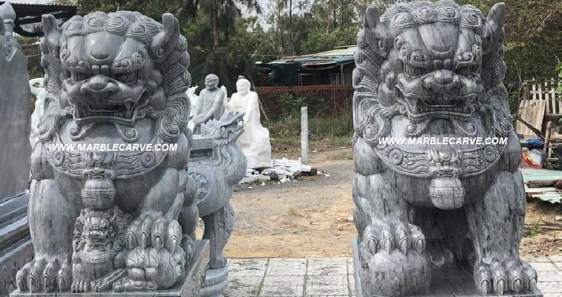 marble foodog statue sculpture