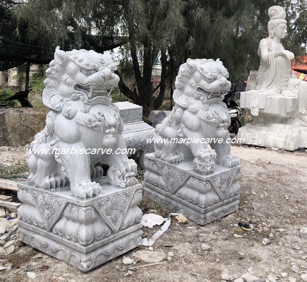 marble fudogs statue sculpture