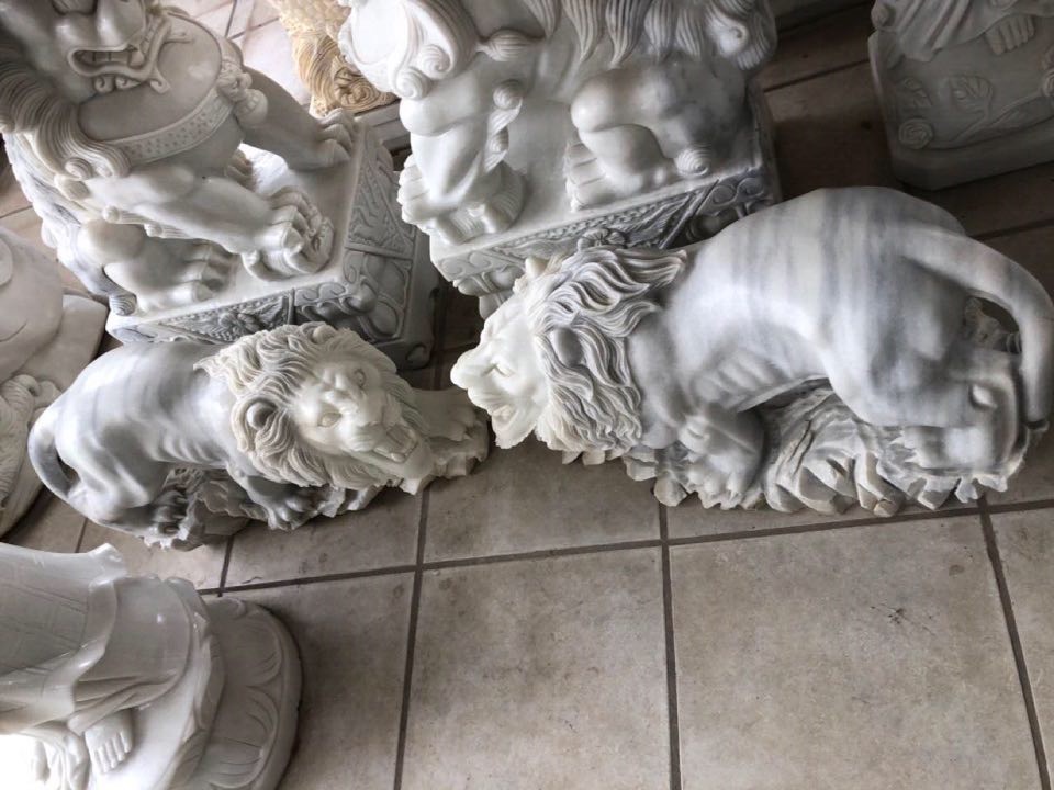 marble Lion statue sculpture