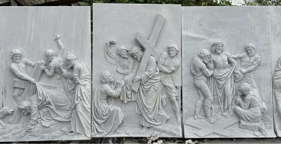 marble Jesus statue sculpture